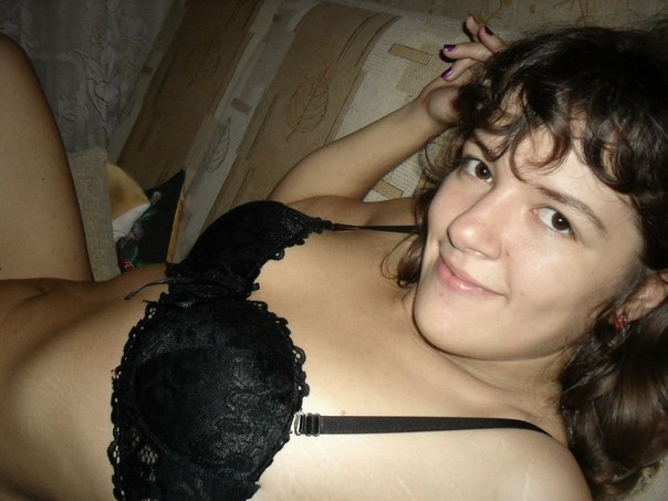 Подборка девушек без одежды в разных местах 16 фото