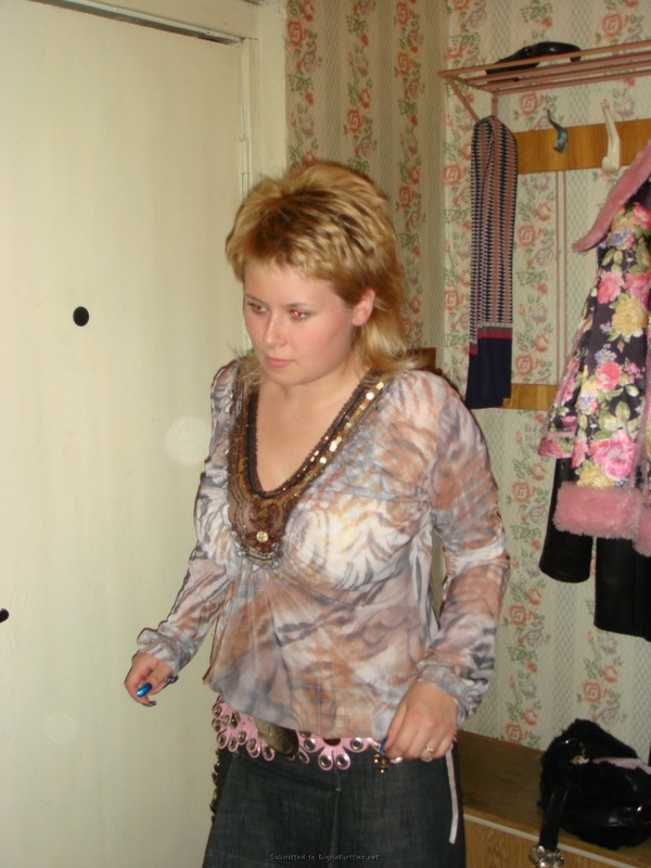 Грудастая и жопастая женщина любит себя 1 фото